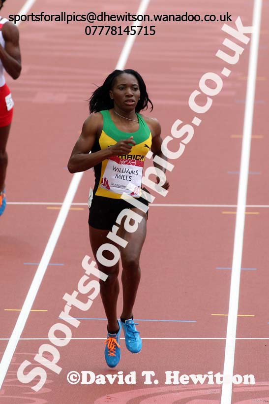 Noviene Williams-Mills (Jamaica) 400 metres heats at the Commonwealth Games, Glasgow. Photo: David T. Hewitson/Sports for All Pics
